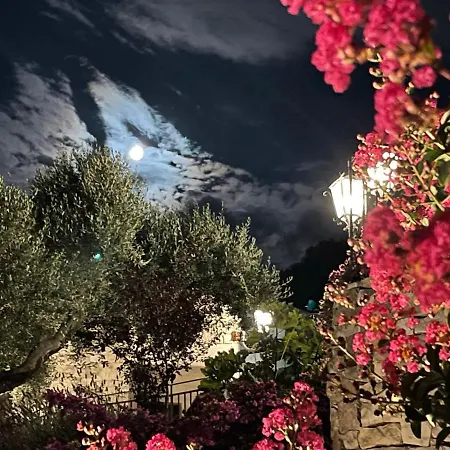 Pietra Bianca Bed & Breakfast 3*