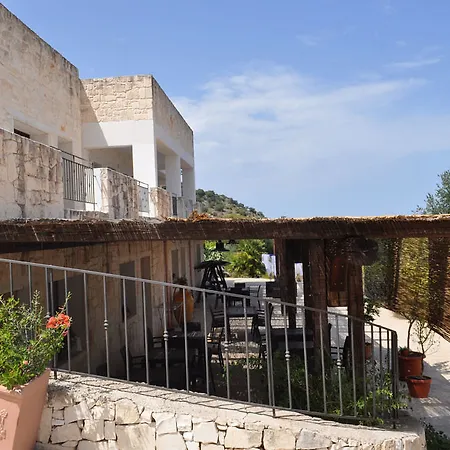 Pietra Bianca Bed & Breakfast Ostuni